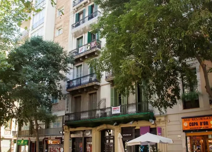 Centrico Y Espacioso * برشلونة